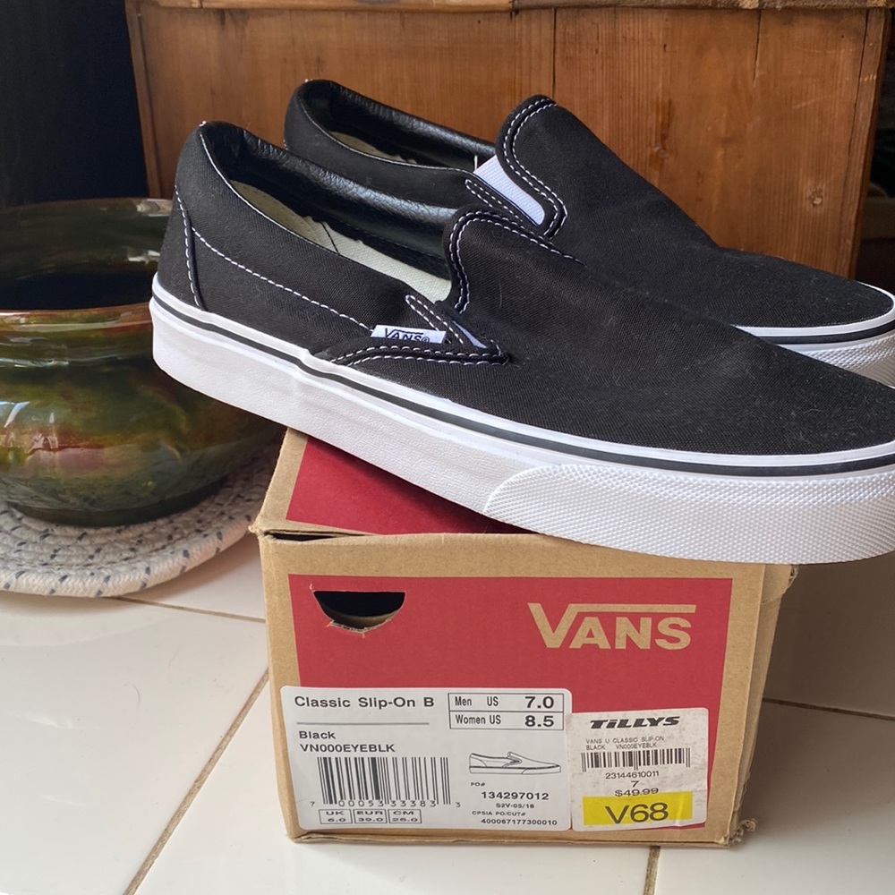 Vans slip-ons black